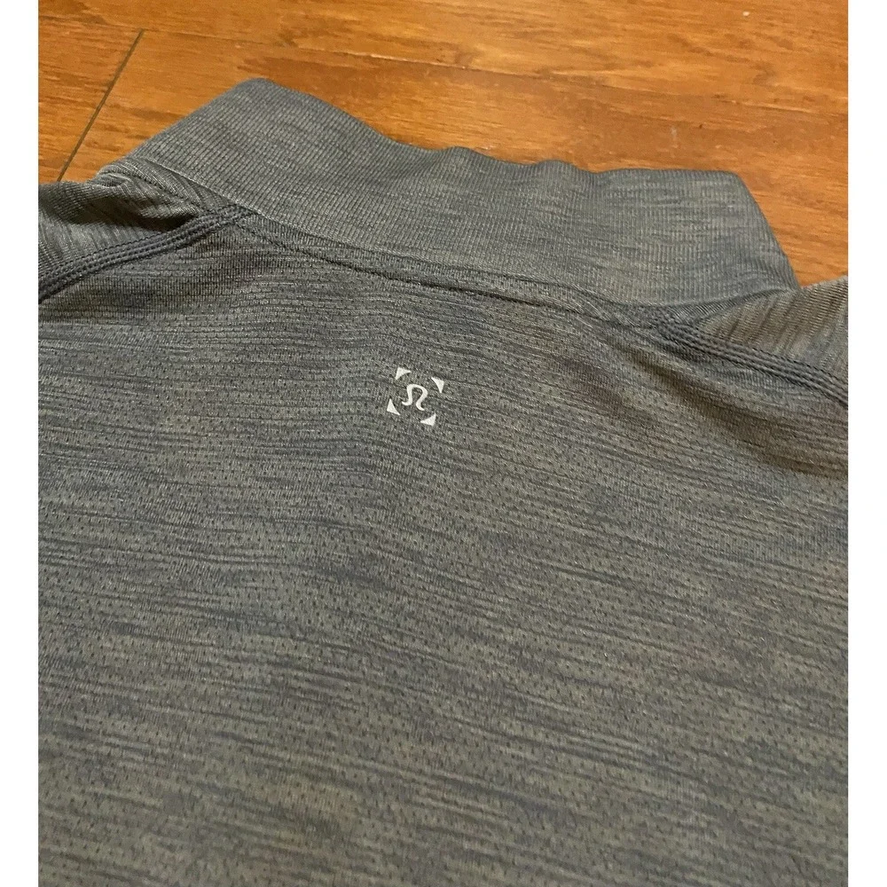 Lululemon Pullover Mens XL Gray 1/4 Zip Long Sleeve Lightweight Get Sweaty Nice!